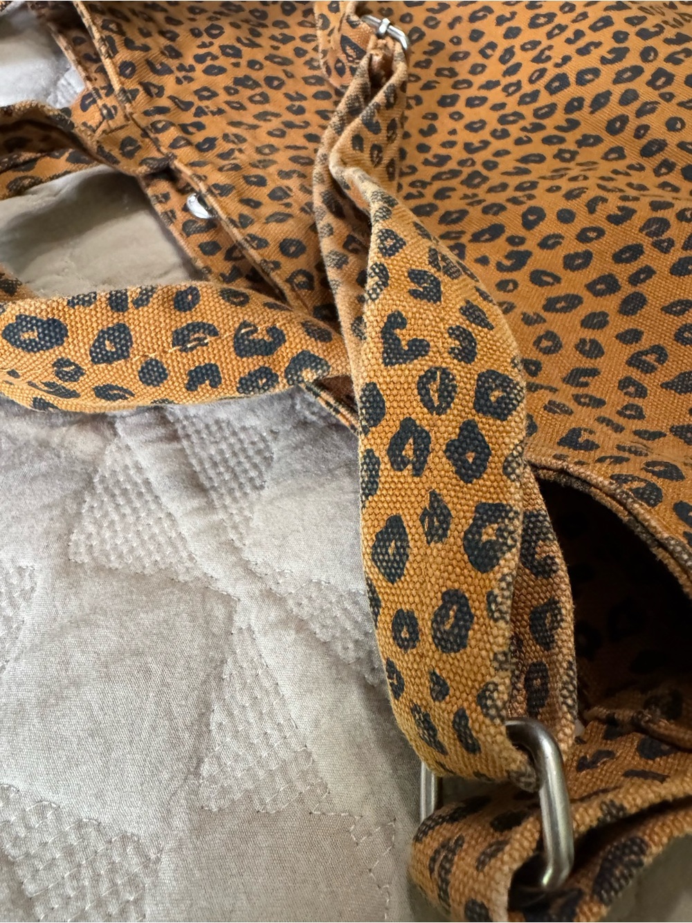 Baggy Duck Bag Shopper Canvas Crossbody Tote Bag in Tan and Black - Picture 9 of 9